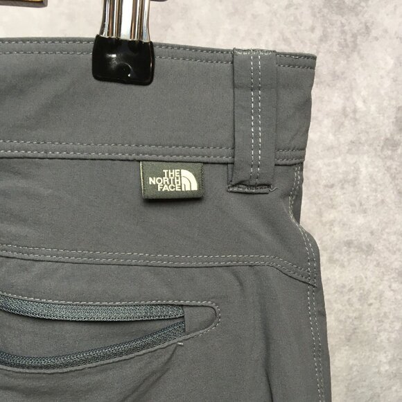 The North Face Mens Nylon Cargo Shorts size 32 Gray Zipper Pockets Stretch - Picture 12 of 12